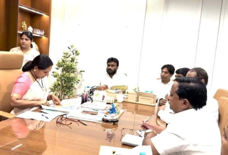 kavitha party| తండ్రిని ఫాలో అవుతున్న తనయ.. పార్టీ విషయంలో ఆచీతూచి వ్యవహరిస్తున్న కవిత